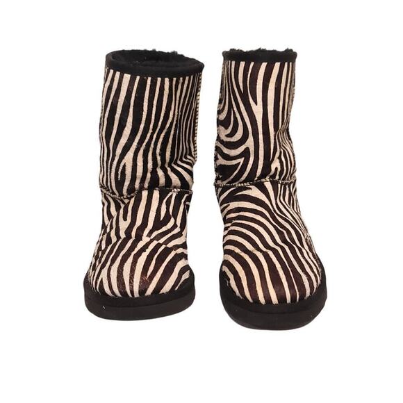 UGG Classic Short Exotic Zebra Boots Women's size 9 - Picture 4 of 10